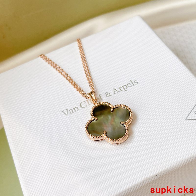 Close-up detail view of Van Cleef & Arpels unisex jewelry piece