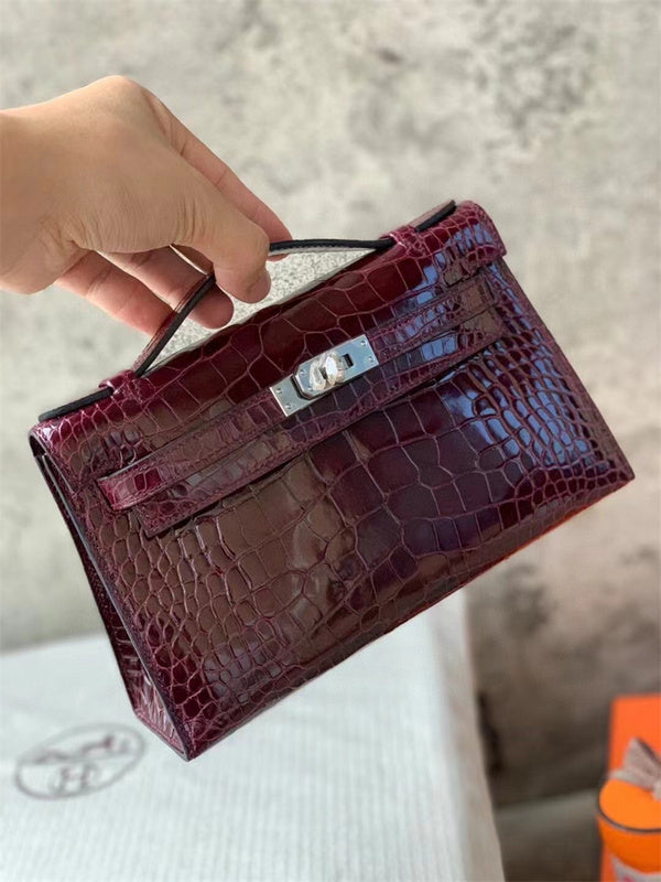 Elegant handbag styled for everyday wear