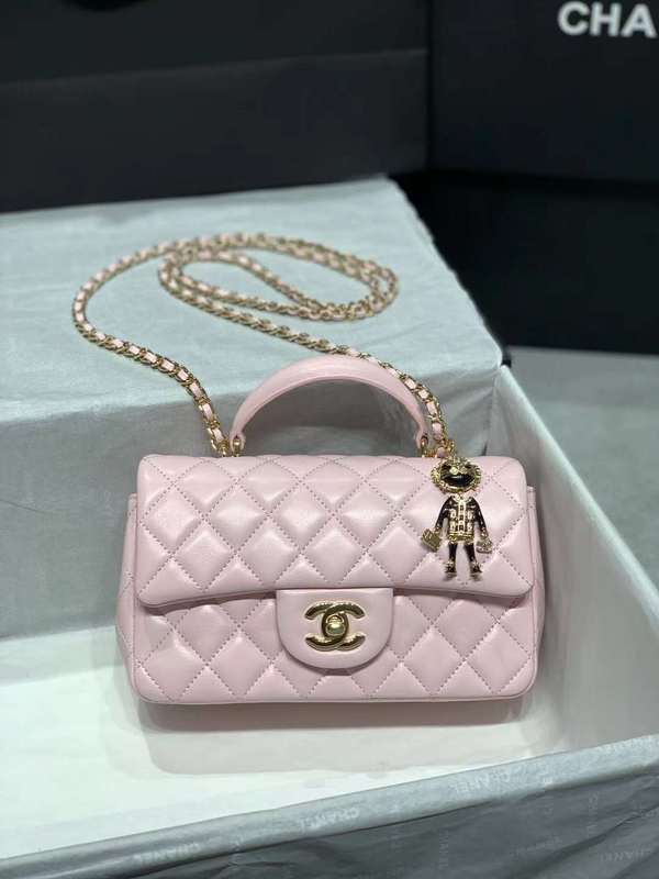 Zivas Charm Everyday Sophistication Luxury Handbag (Statement-Ready Design) – Close-Up Detail