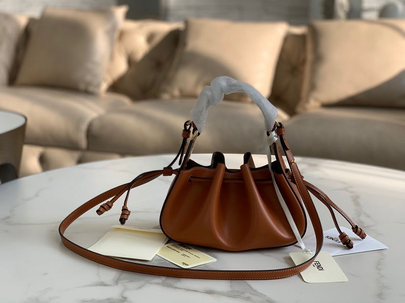 Ziva's Charm handbag – product shot (21cm*17cm*14cm)