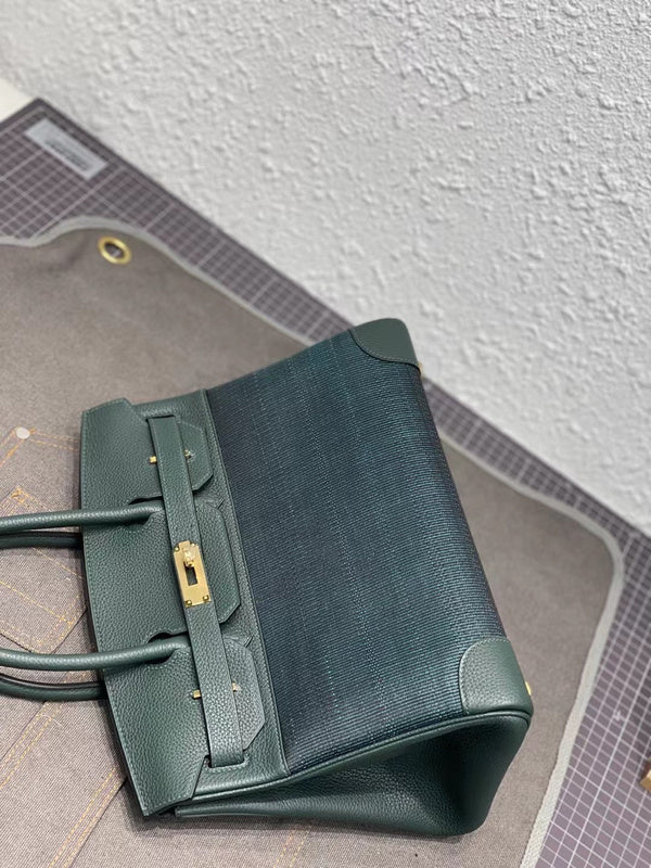 Refined handbag styled for everyday wear