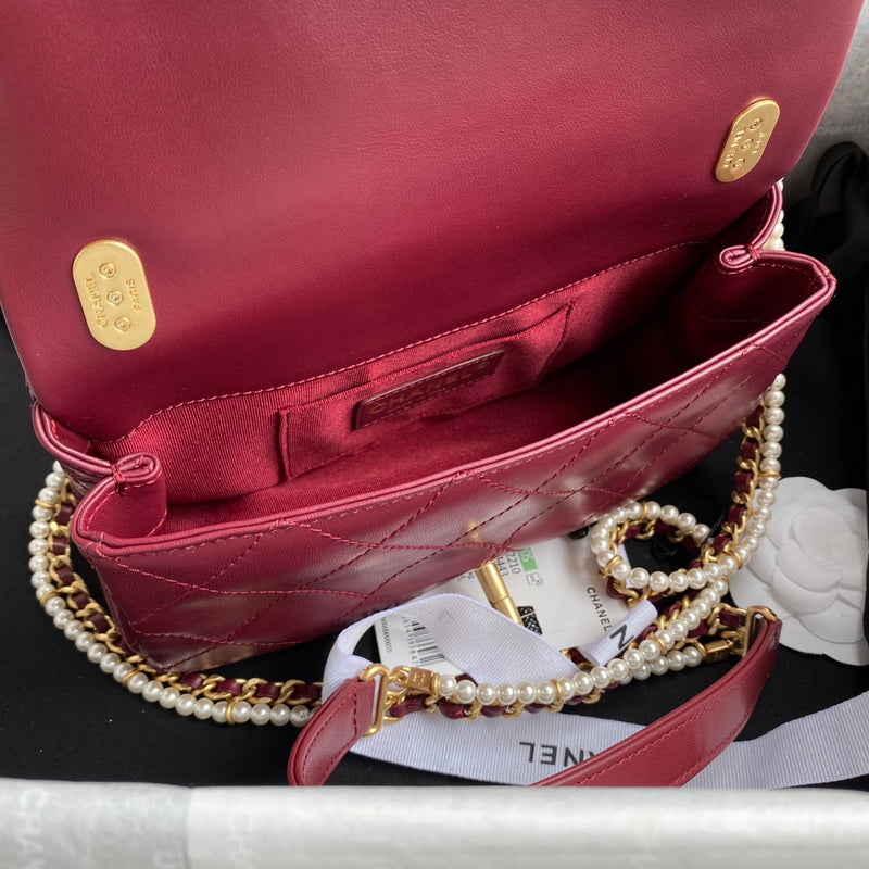 Zivas Charm Classic Sensibility Fashion Handbag (Elevated Daily Companion) – Detail View