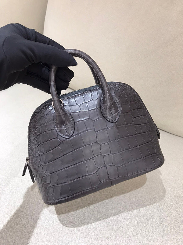 Sleek bag women's premium everyday handbag