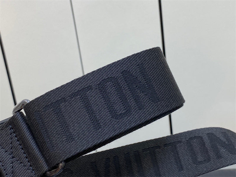  crossbody bag close-up of hardware and finish 17