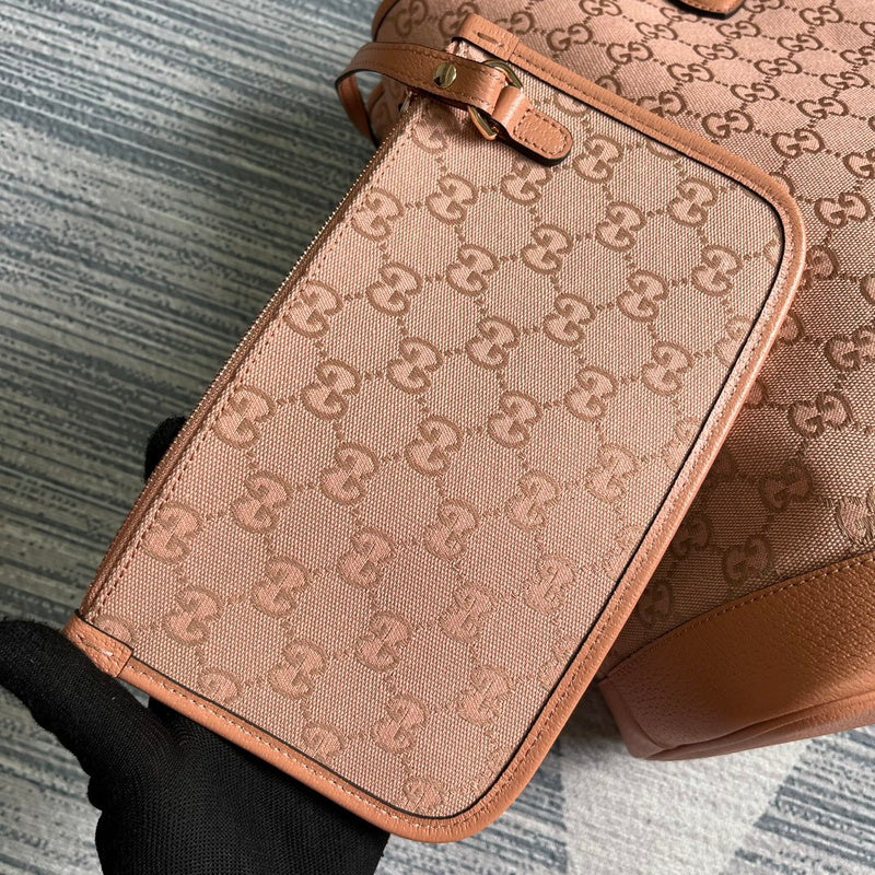 Close-up detail of modern everyday-luxe women's handbag – women's luxury accessory