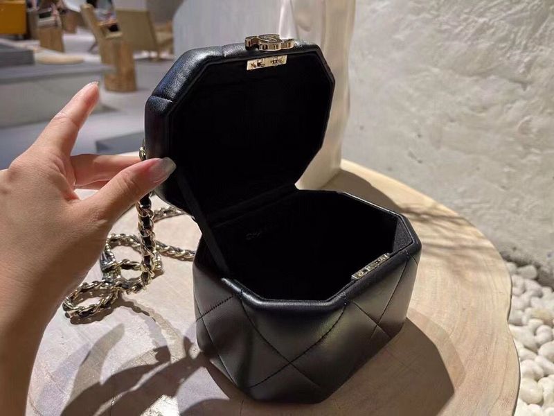  women's handbag, versatile design, view 8