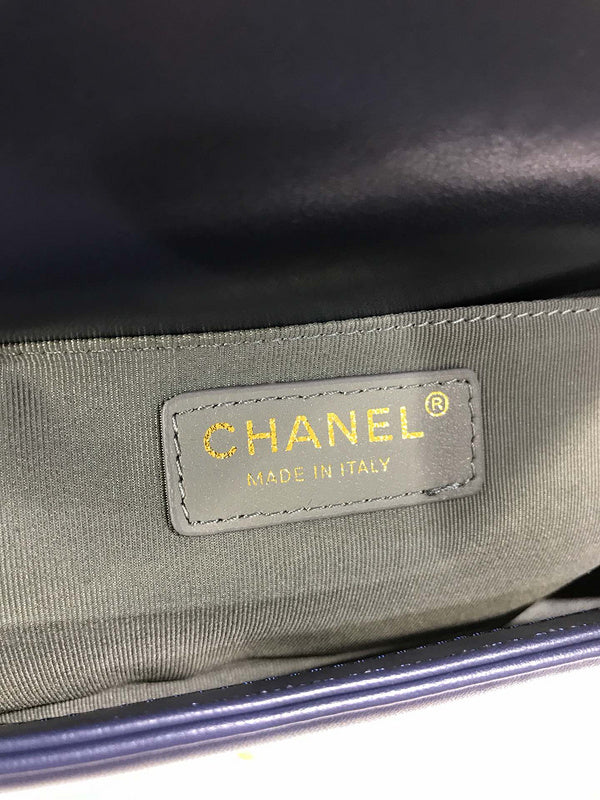  mid purse view 16
