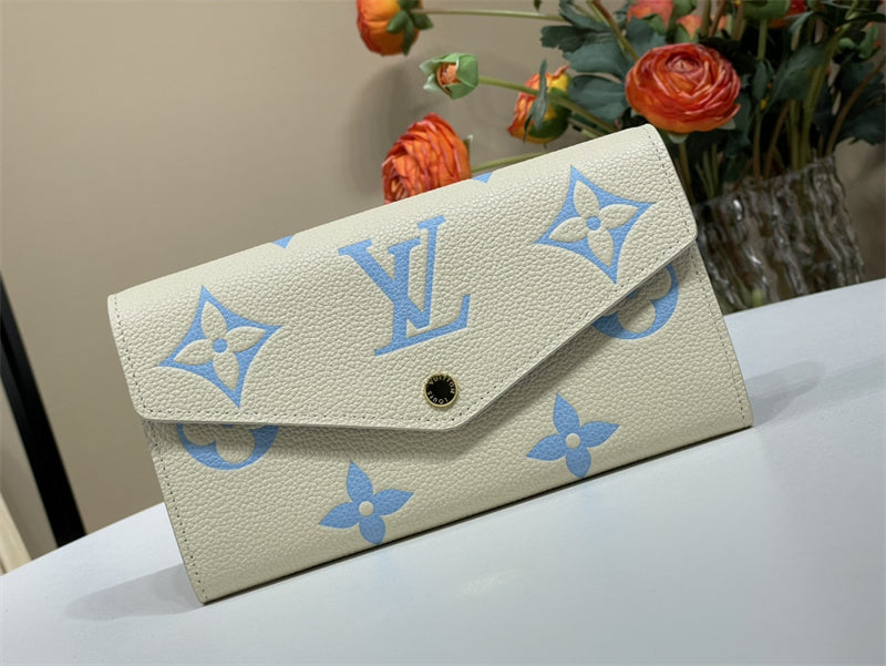  essential crossbody bag detail view showing craftsmanship