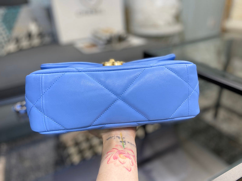  mid purse view 3