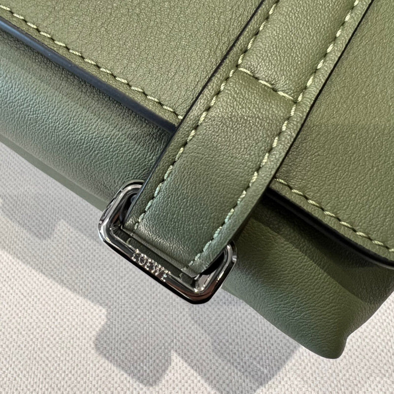 Ziva's Charm handbag – product shot (24cm*18cm*10.5cm)
