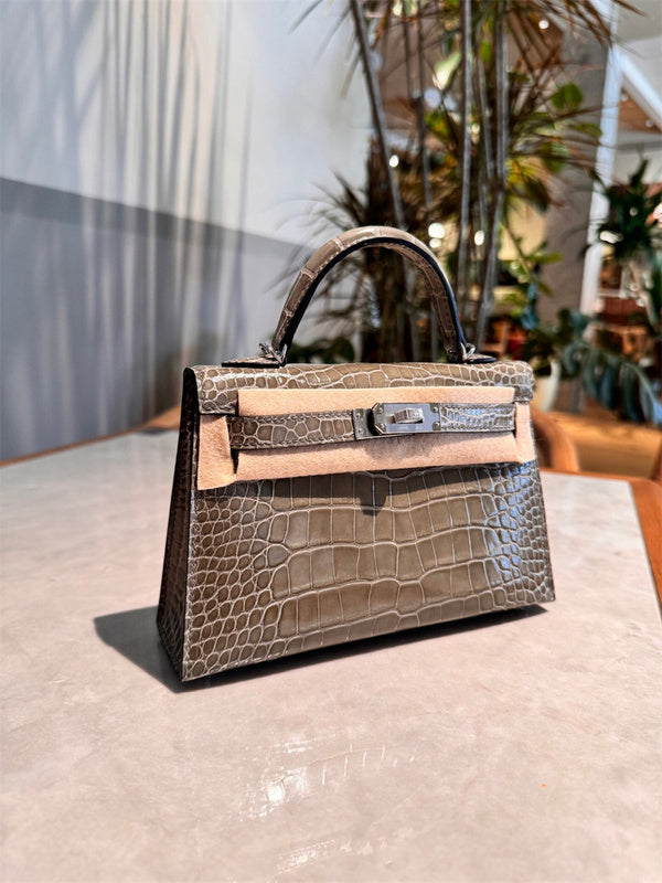 Minimalist bag women's premium everyday handbag