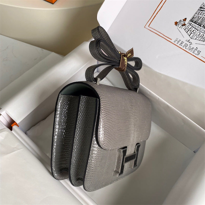  shopper bag interior and compartment view 15