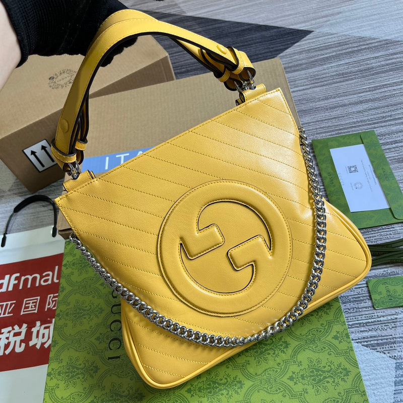Handle and strap detail of classic refined women's handbag – women's designer-style accessory