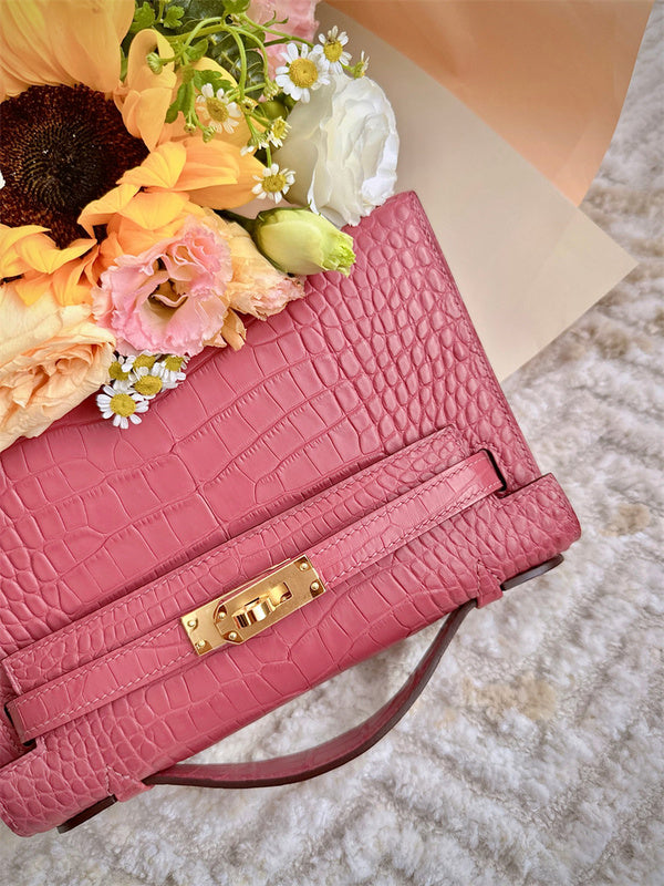  streamlined satchel styled with outfit