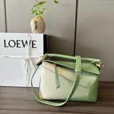 Ziva's Charm handbag – detail view (24cm*10.5cm*16cm)