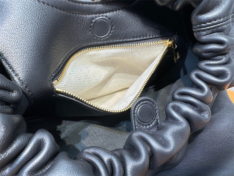 Ziva's Charm handbag – back view (29cm*24cm*10.5cm)