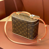  crossbody bag interior and compartment view