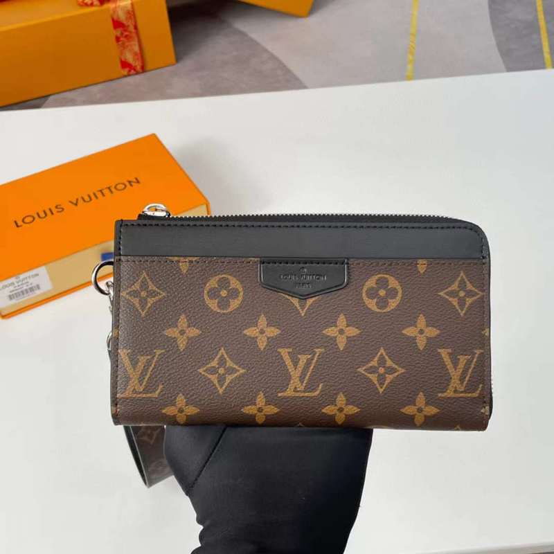 Styled lifestyle shot of chic premium women's handbag – women's luxury accessory