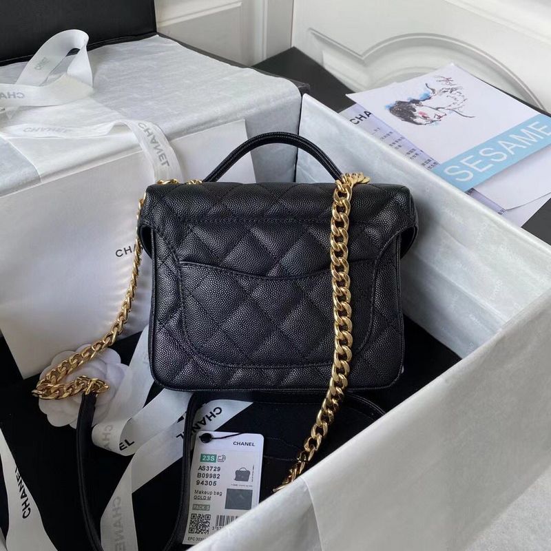 Zivas Charm Signature Style Designer Handbag (Elevated Daily Companion) – Detail View