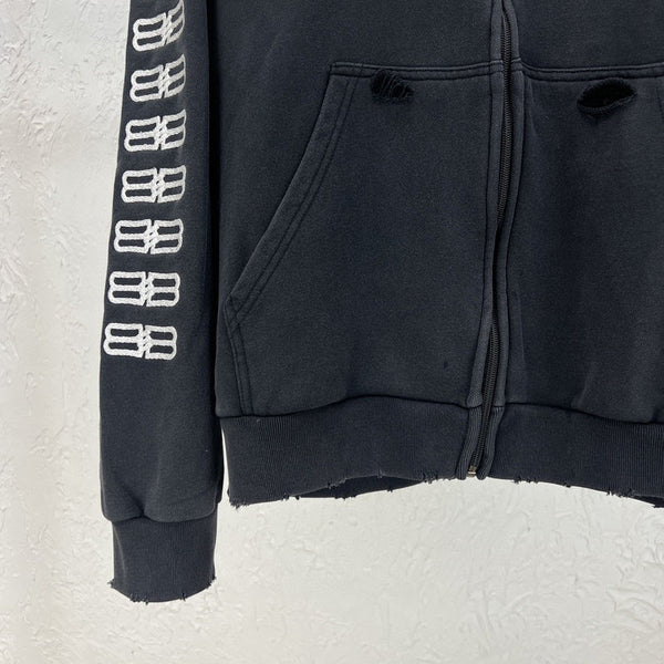 Three-quarter angle view of Balenciaga luxury piece style No.320