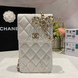 Ziva's Charm handbag – close-up view (one versatile size)