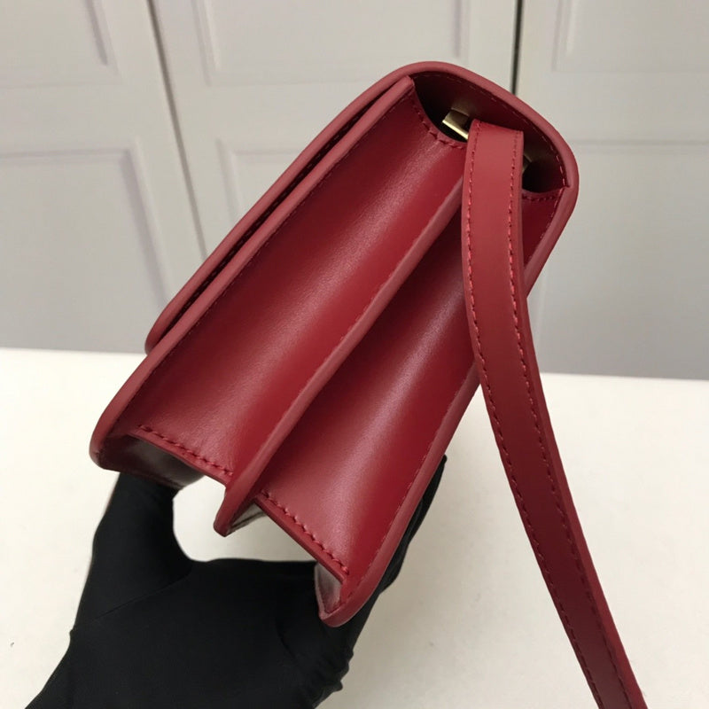 Ziva's Charm handbag – back view (one versatile size)