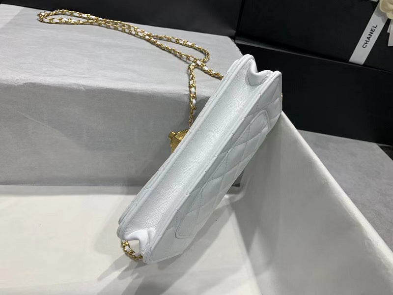 Zivas Charm Refined Everyday Style Luxury Handbag (Contemporary Shape Language) – Styled Look