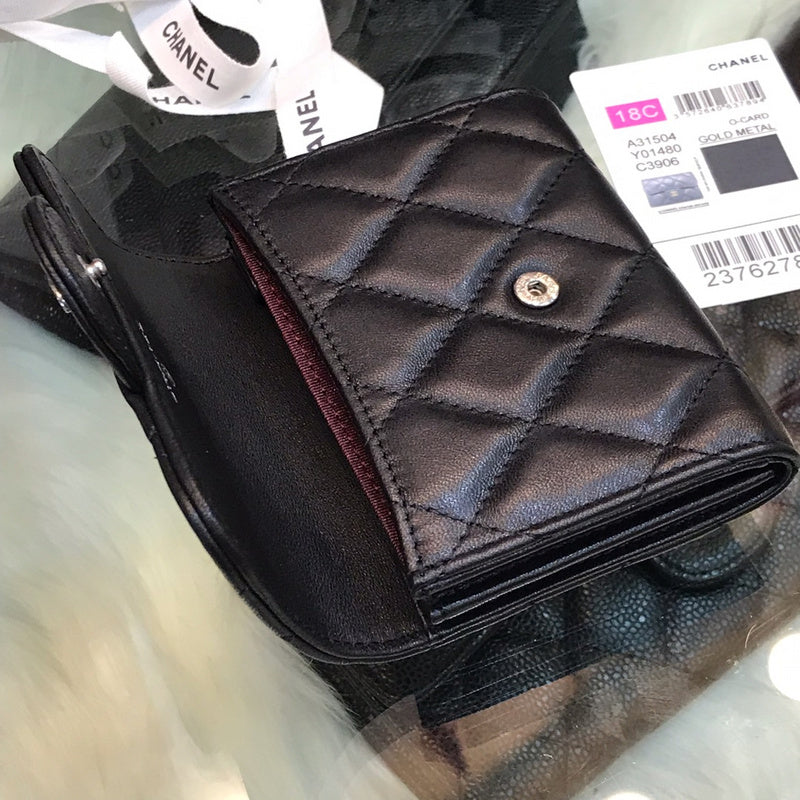 Zivas Charm Signature Style Everyday Handbag (Refined Modern Silhouette) – Detail View
