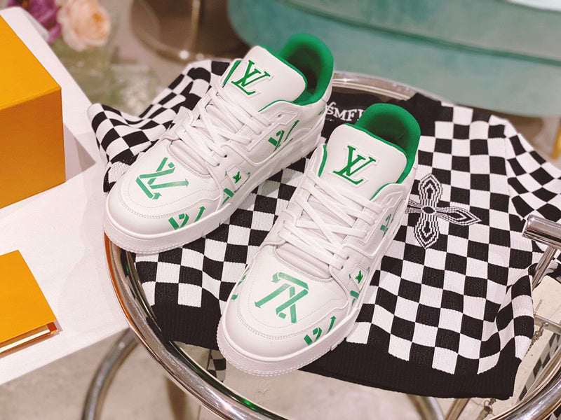 Louis Vuitton shoes Style 323 - additional angle view