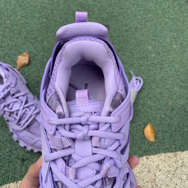 Nike Men's & Women's Premium Designer Sneakers — Style 214 hardware detail