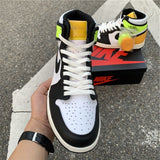 Nike Men's & Women's Luxury Fashion Trainers — Style 162 close-up view