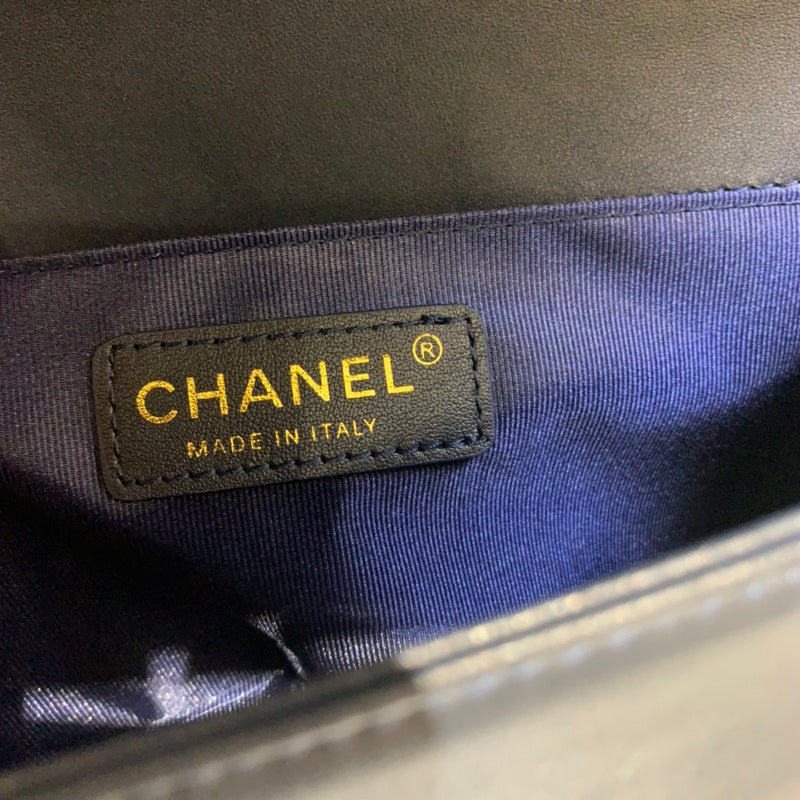 women's handbag, mid design, view 5