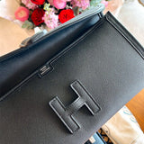 Side view of balanced structured handbag