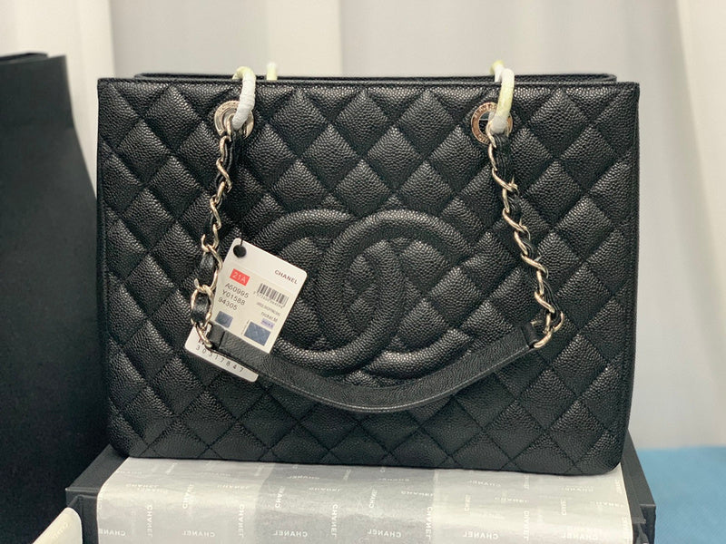  spacious purse view 3