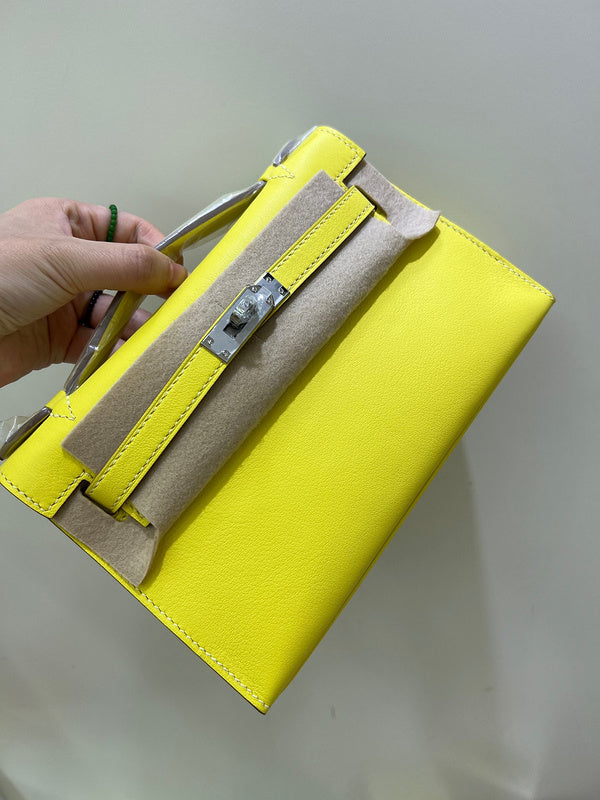 Close-up detail of streamlined bag design