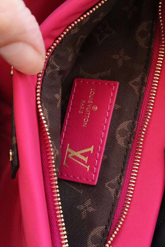 Front view of everyday-luxe elevated women's handbag – women's luxury accessory