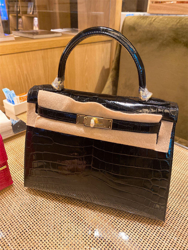  everyday everyday bag styled with outfit