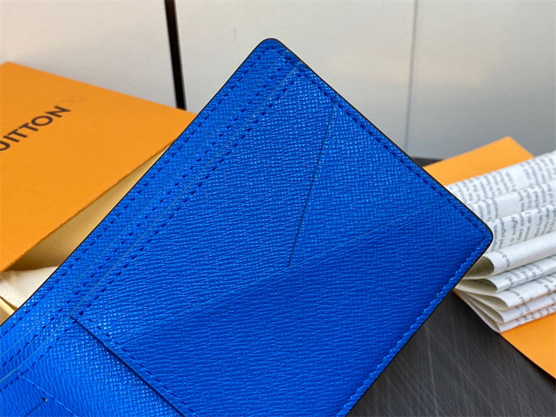  everyday bag interior and compartment view 9