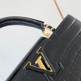  Contemporary structured bag carried on shoulder 28