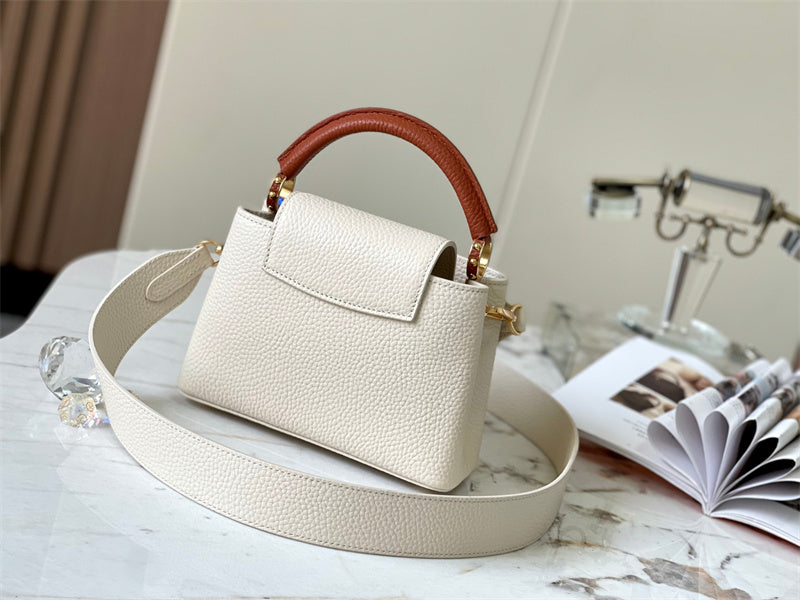 Versatile carryall bag carried on shoulder