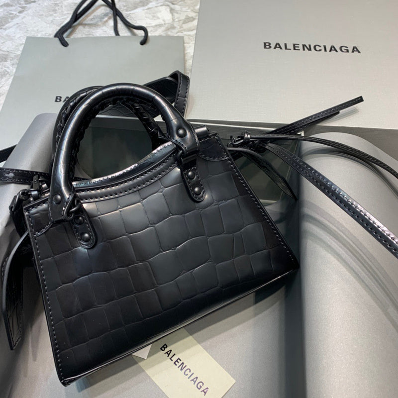 Modern Faux Leather Handbag - Refined Silhouette | Women's Fashion Handbag #314 - close-up detail shot (image 3) of designer-inspired handbag
