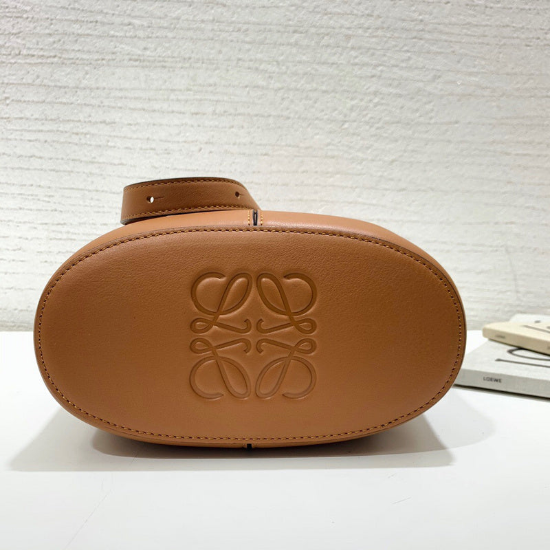 Ziva's Charm handbag – back view (26cm*11cm*27.5cm)