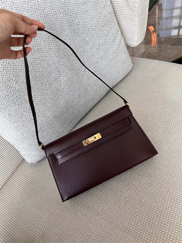  satchel interior and compartment view