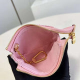 Handle and strap detail of statement chic women's handbag – women's luxury accessory