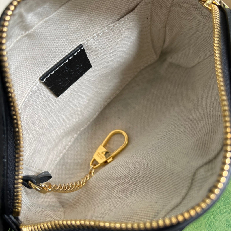 Side profile of refined premium women's handbag – women's luxury handbag