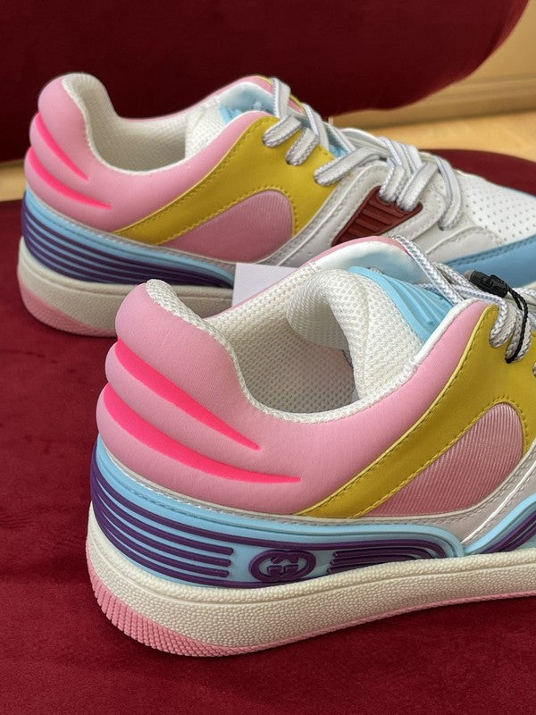 Gucci classic monochrome luxury sneakers view 4 heritage-inspired look