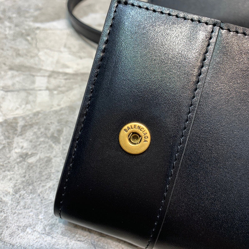 Timeless Premium PU Leather Handbag - Sleek Minimalist Lines | Women's Premium Handbag #1041 - texture close-up (image 9) of designer-inspired handbag