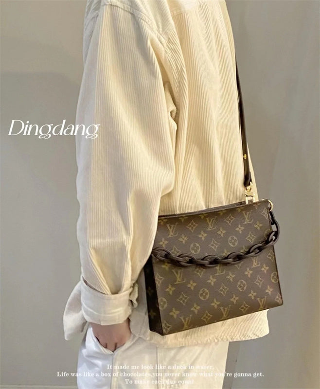  statement tote bag detail view showing craftsmanship 14