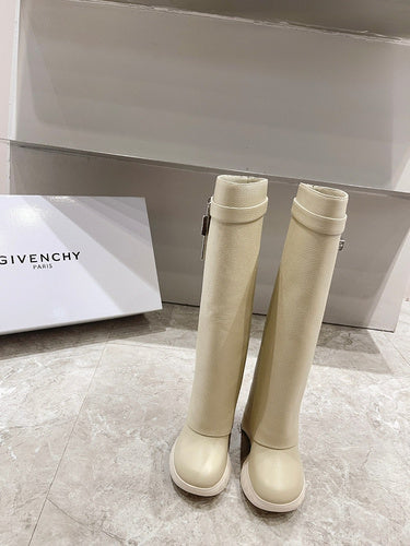 Givenchy shoes Style 158 - texture and material detail