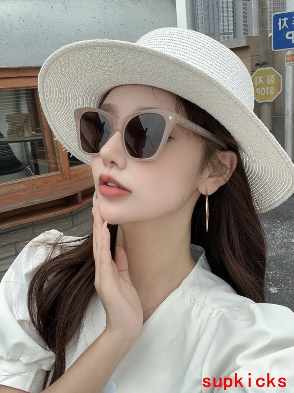 Angled view of Louis Vuitton unisex sunglasses